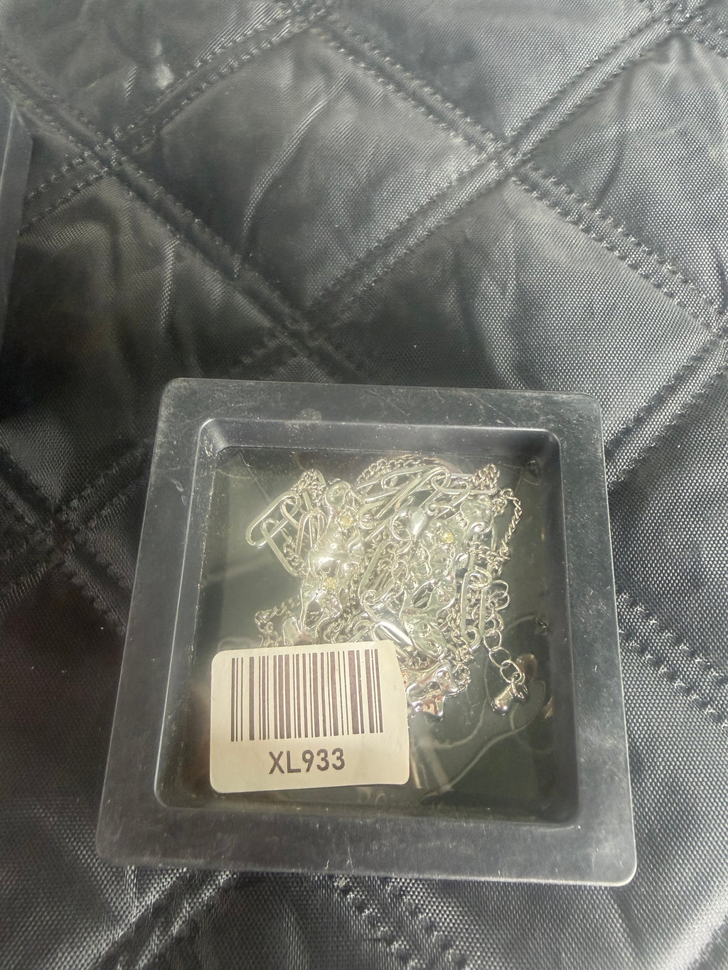XL933