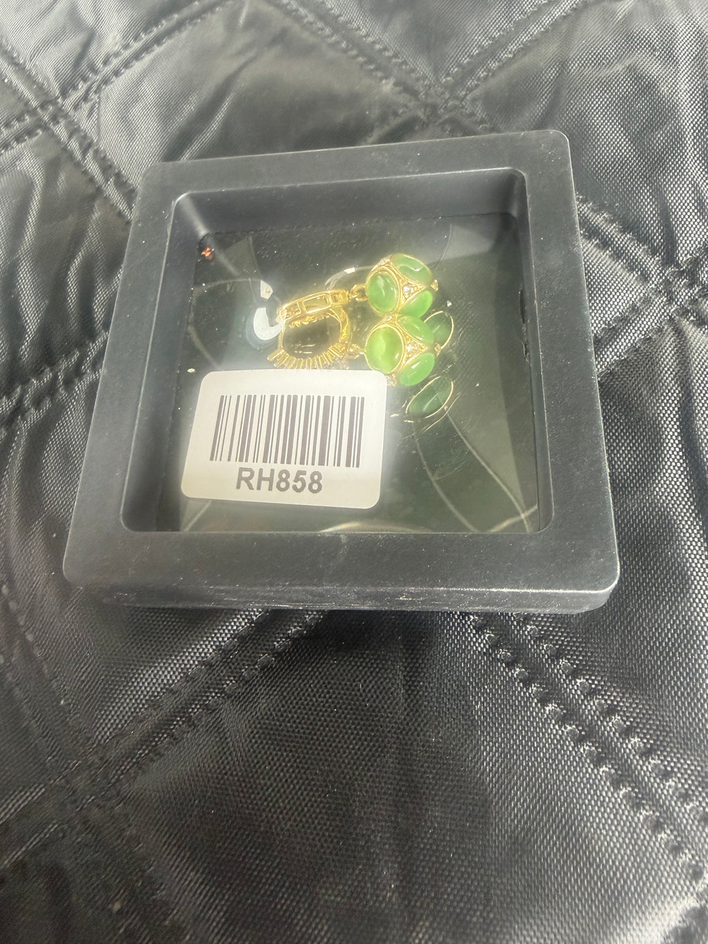 RH858